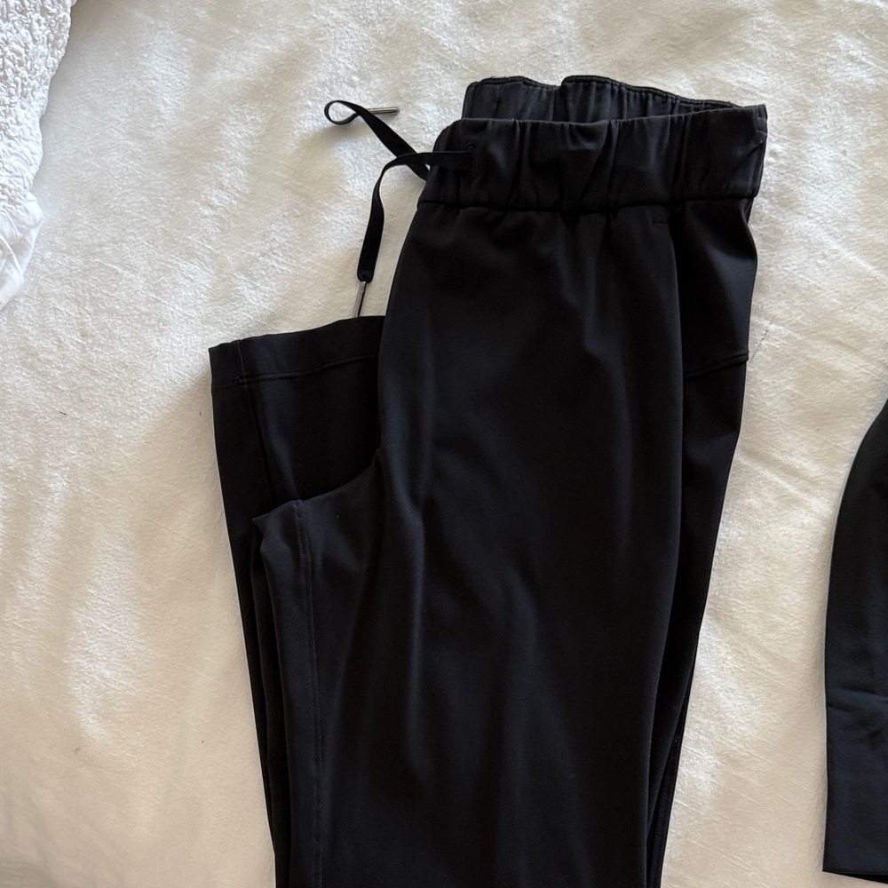 Lululemon on the fly travel pants